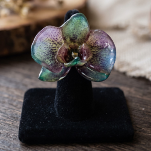 Natural orchid dual color ring